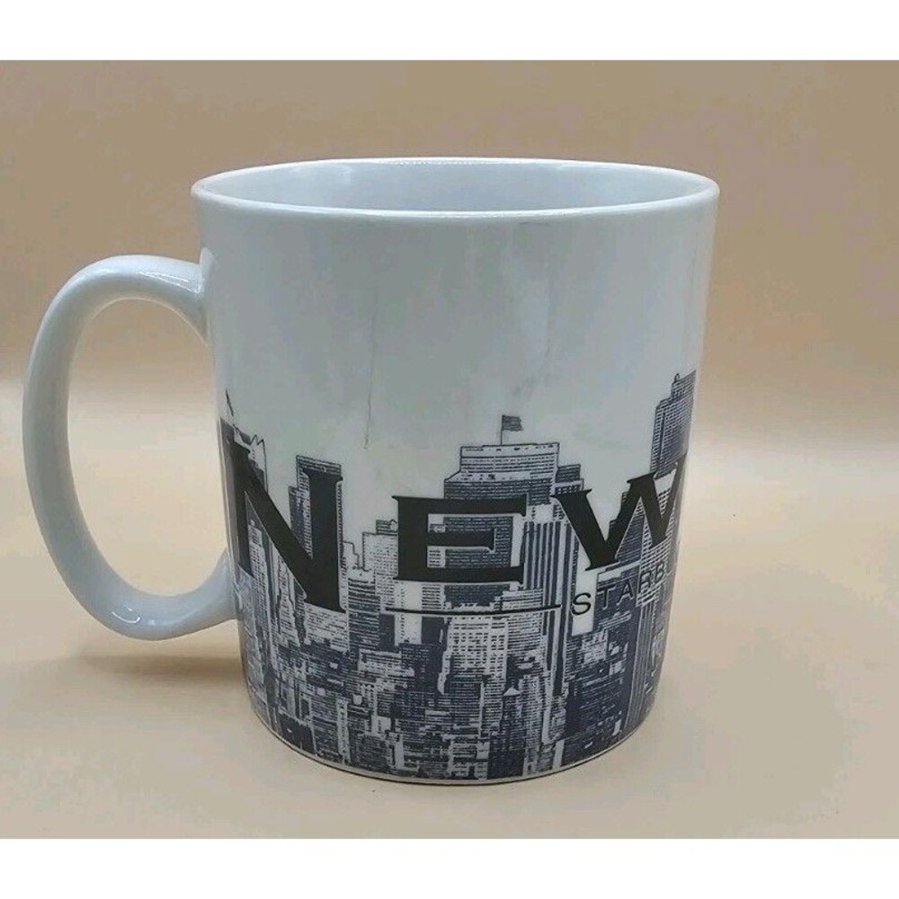 Starbucks New York Big Apple Skyline Series One Barista 2002 Coffee Mug 16oz New